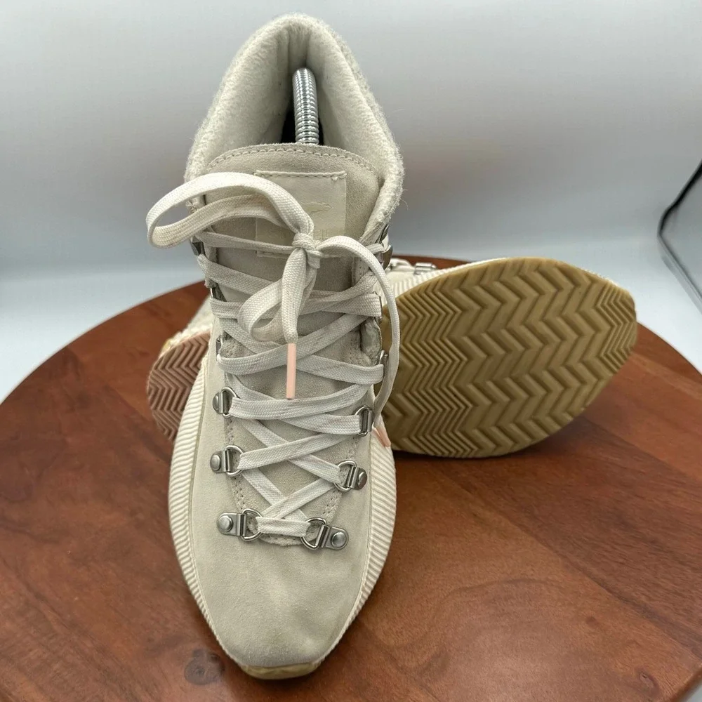 Sorel Out N About III Conquest Boot Chalk Sea‎ Salt Waterproof Hiking Womens 7.5
